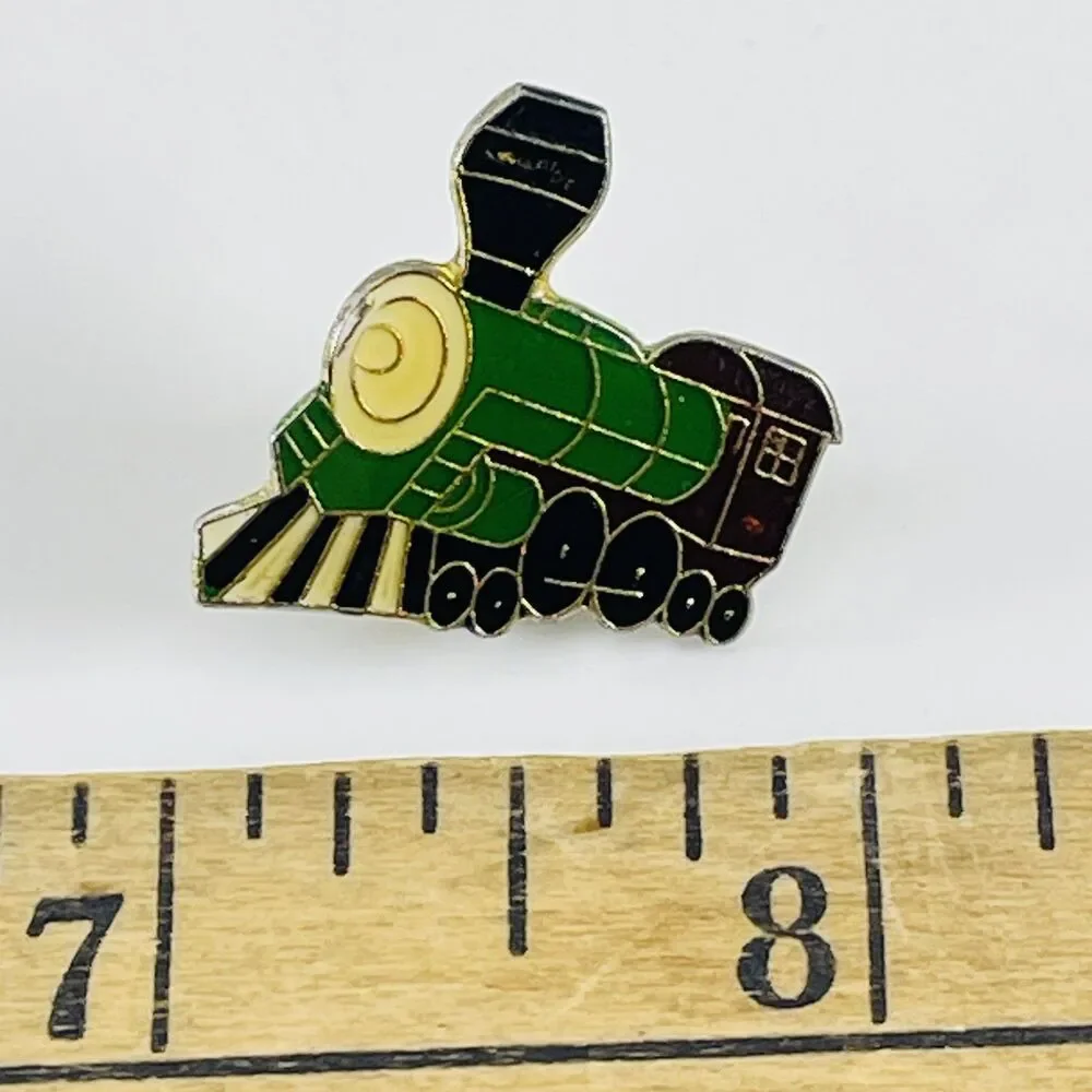 Vintage Green Train Locomotive Engine Enamel Lapel Hat Pin Railroadiana Collect